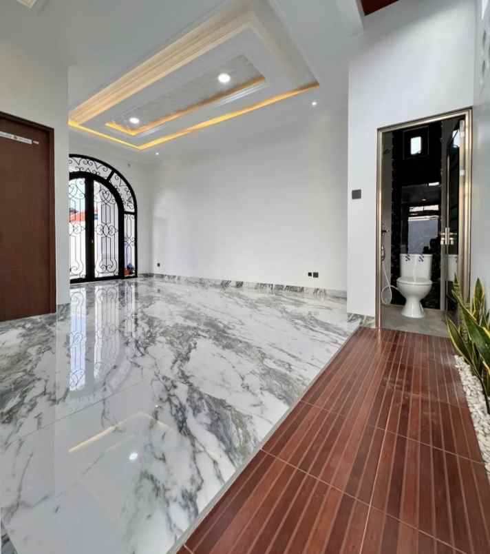 dijual rumah tanah baru