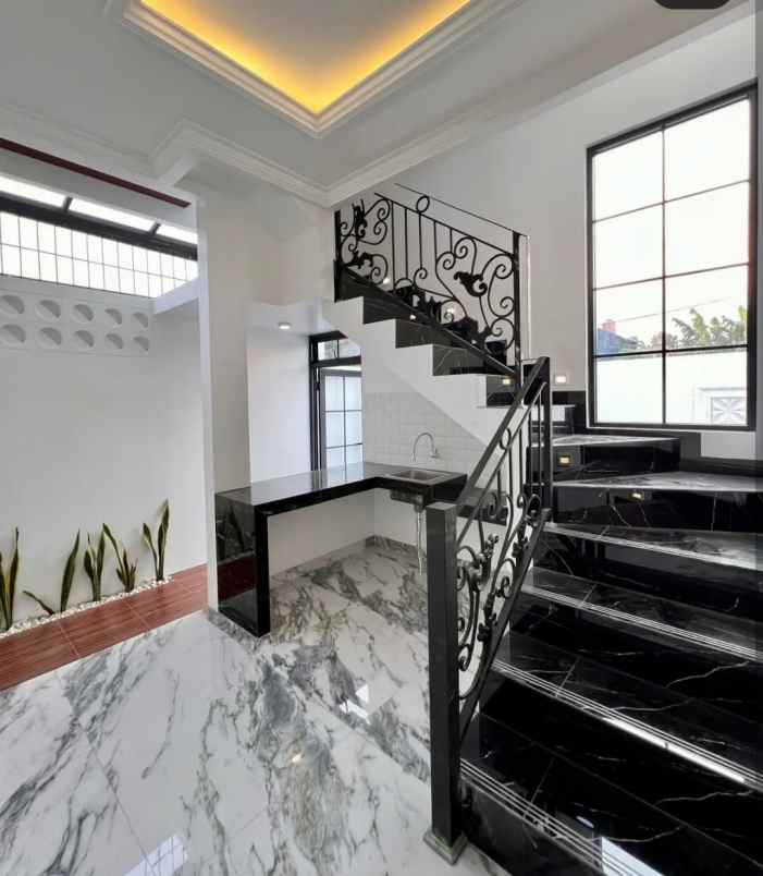 dijual rumah tanah baru