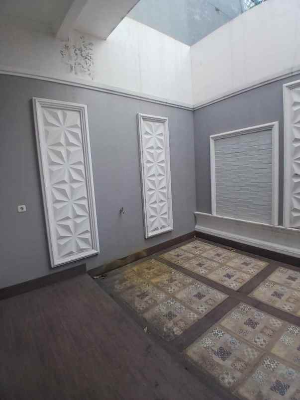 dijual rumah tanah baru