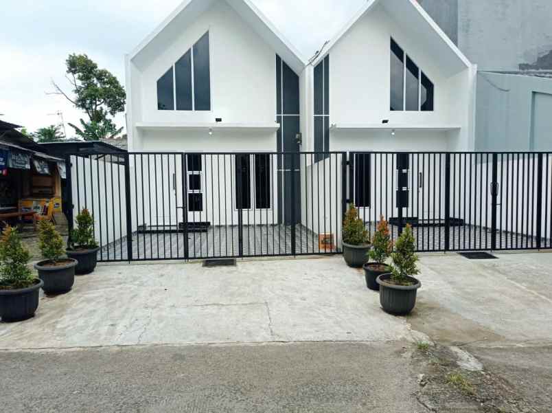 dijual rumah tanah baru beji depok