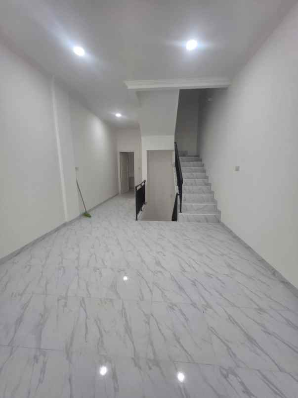 dijual rumah tanjung duren utara grogol