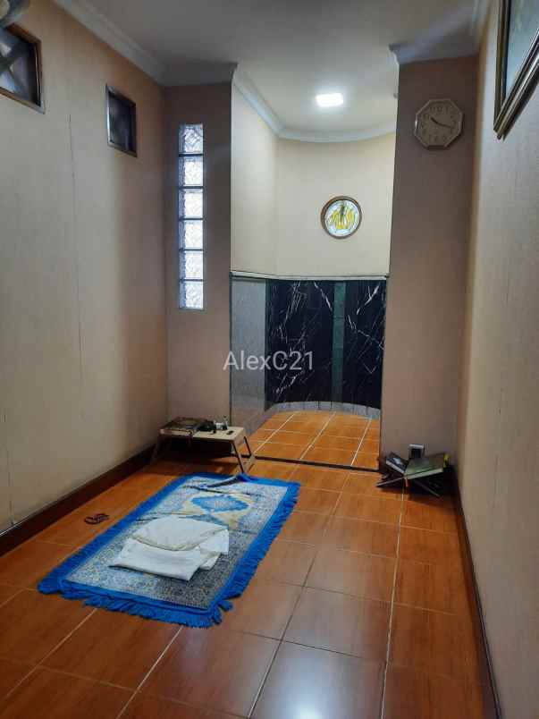 dijual rumah tb simatupang