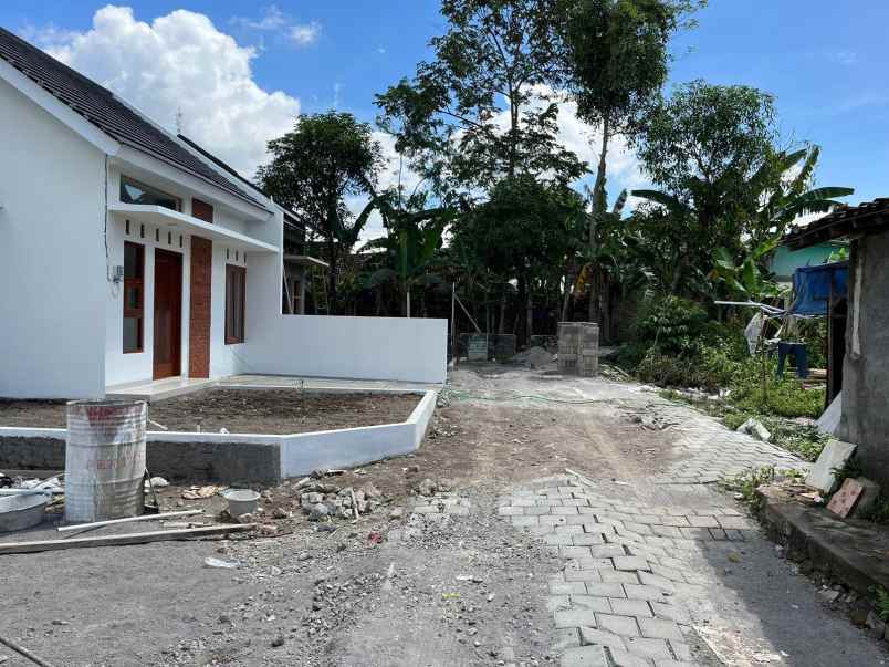 dijual rumah tegal rejo tamanmartani