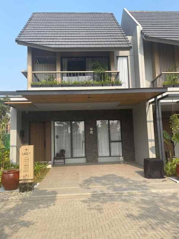 dijual rumah the forestine citra 8