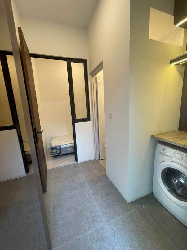 dijual rumah the forestine citra 8