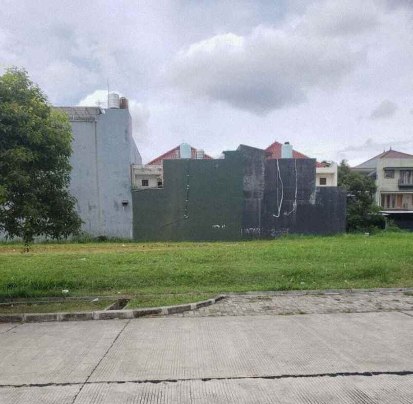 dijual rumah tua di jl s parman jakarta barat