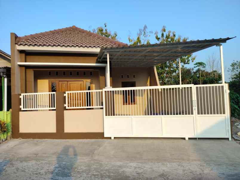 dijual rumah tundan purwomartani kec