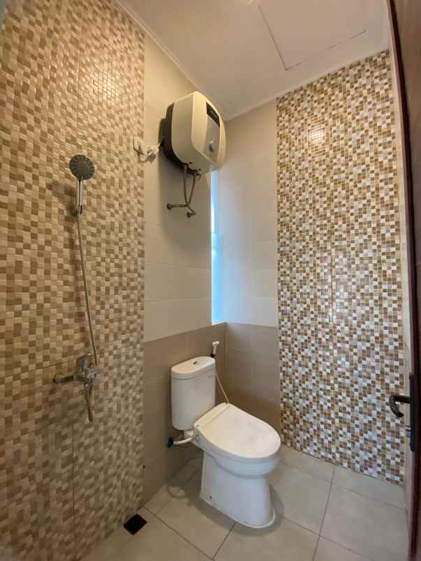 dijual rumah vasana residence