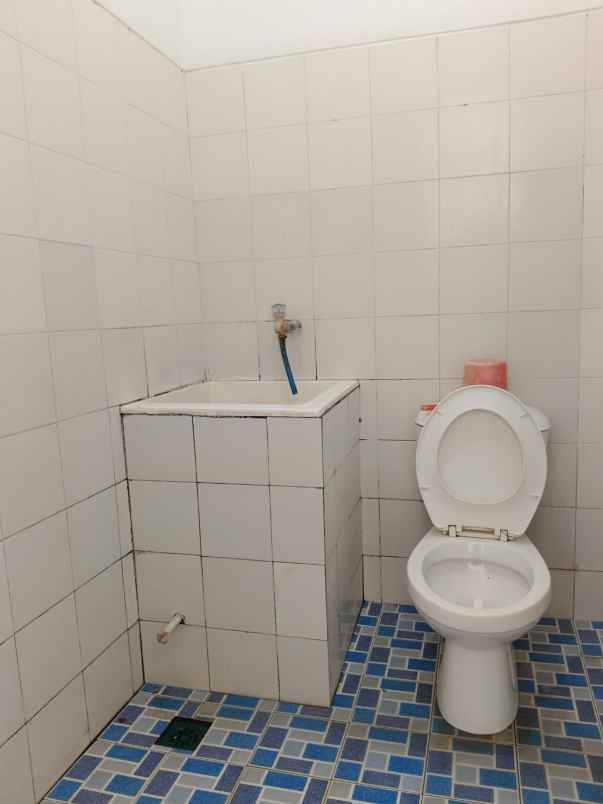 dijual rumah vila inti persada blok b1