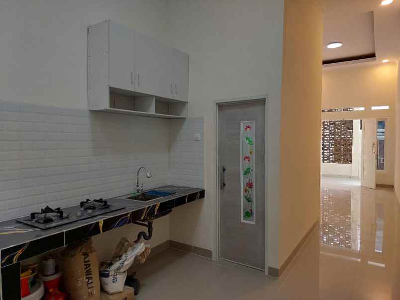 dijual rumah villa gading harapan