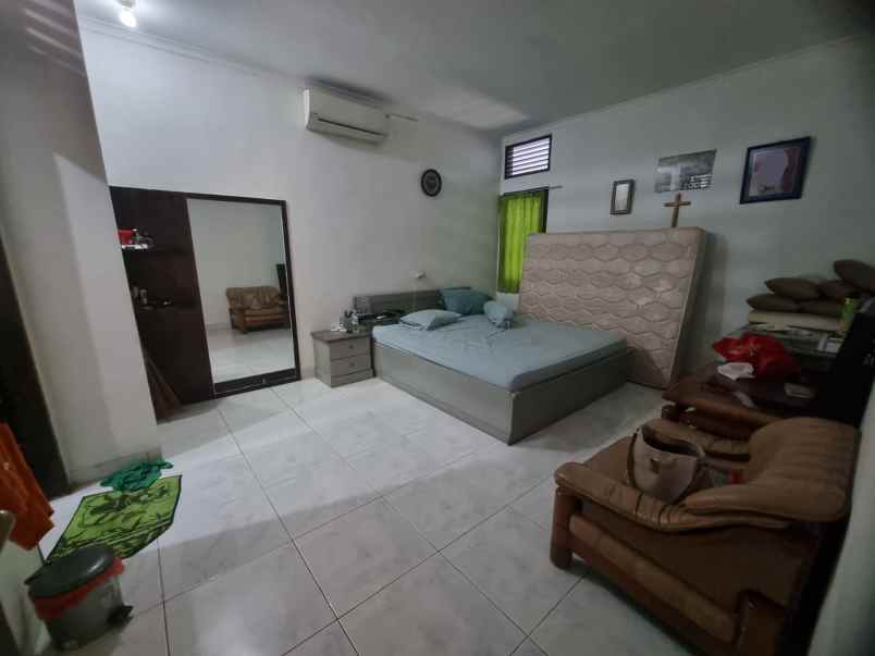 dijual rumah villa gading indah kelapa