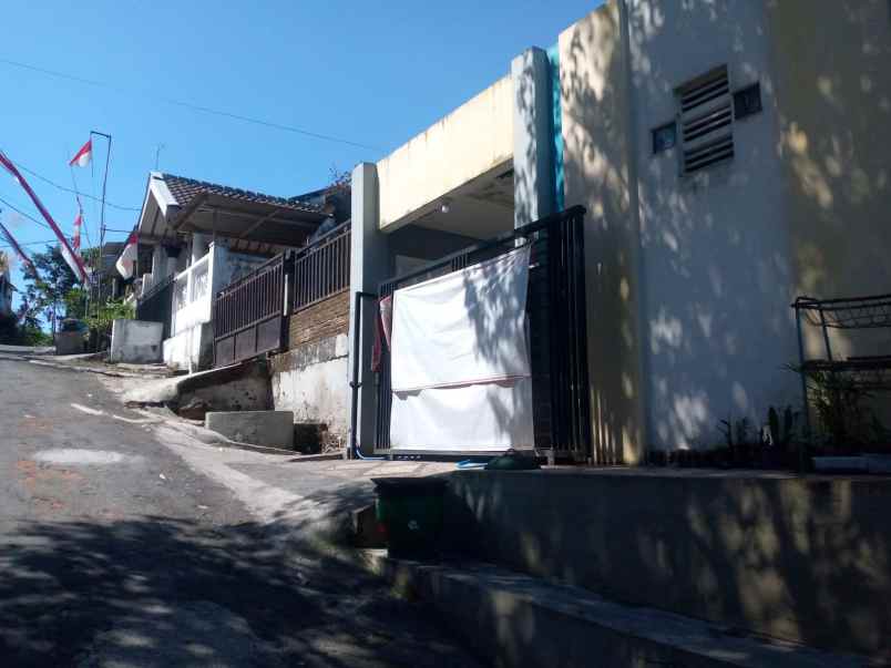 dijual rumah wagir