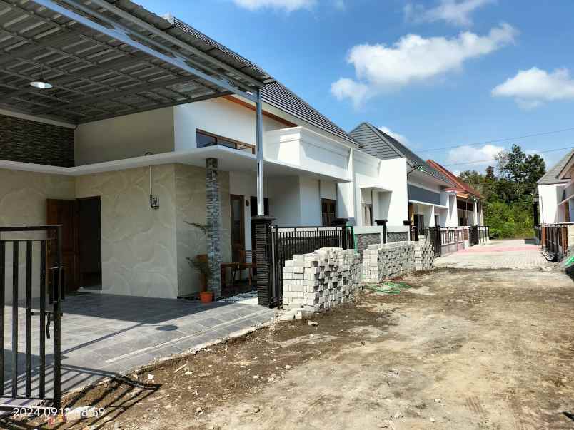 dijual rumah widodomartani