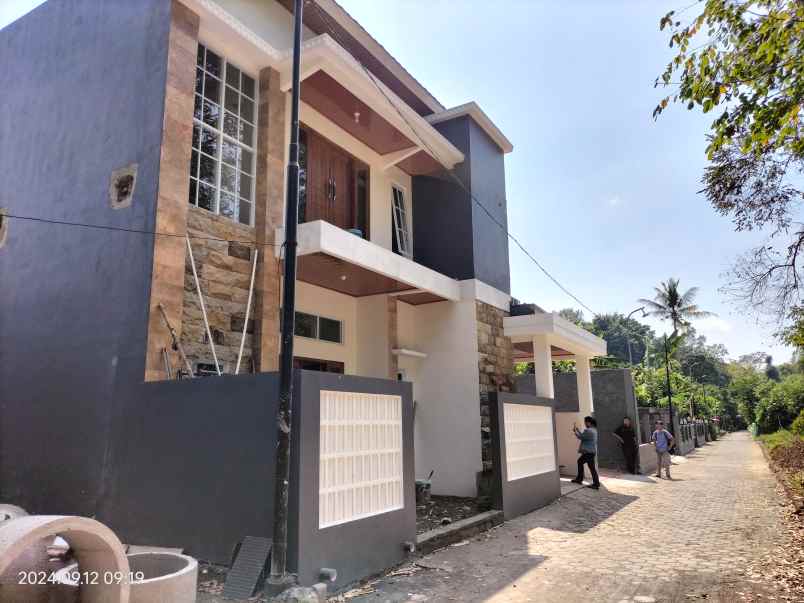 dijual rumah widodomartani ngemplak