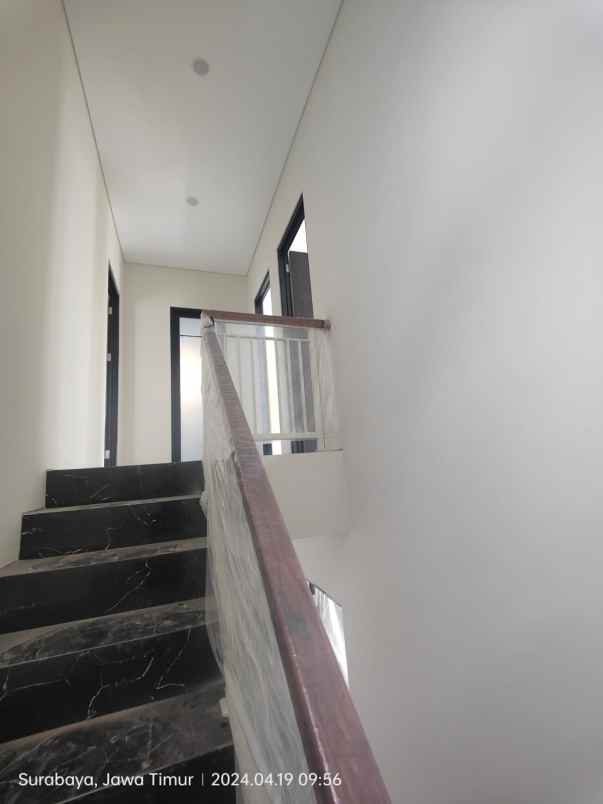 dijual rumah wisma permai