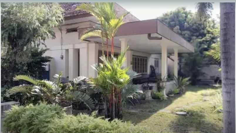 dijual rumah yosodipuro surabaya