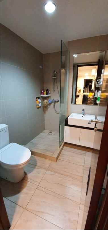 dijual sewakan apartemen kensington fullfurnish