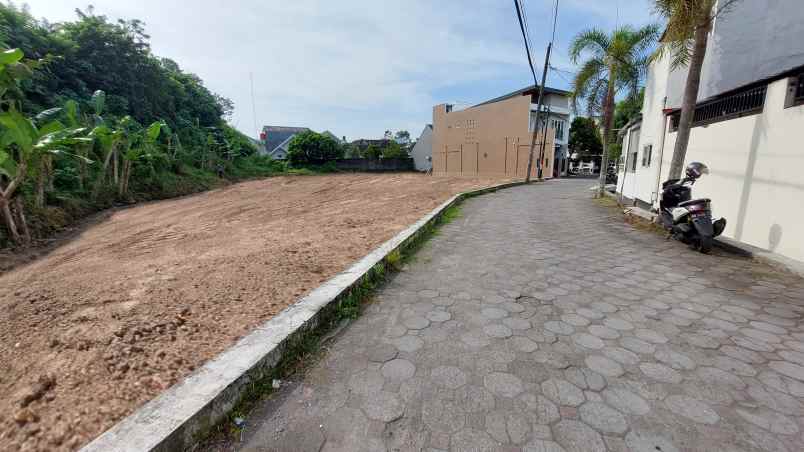 dijual tanah condong catur