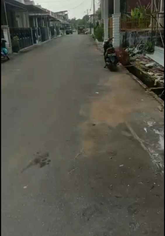 dijual tanah di jl karya tani persis depan sma 10