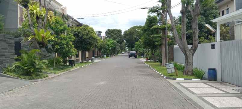 dijual tanah komplek batununggal molek