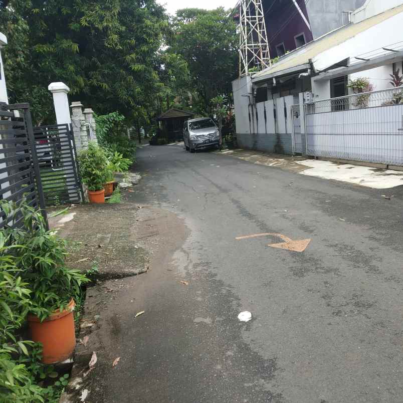 dijual tanah komplek keuangan cilandak