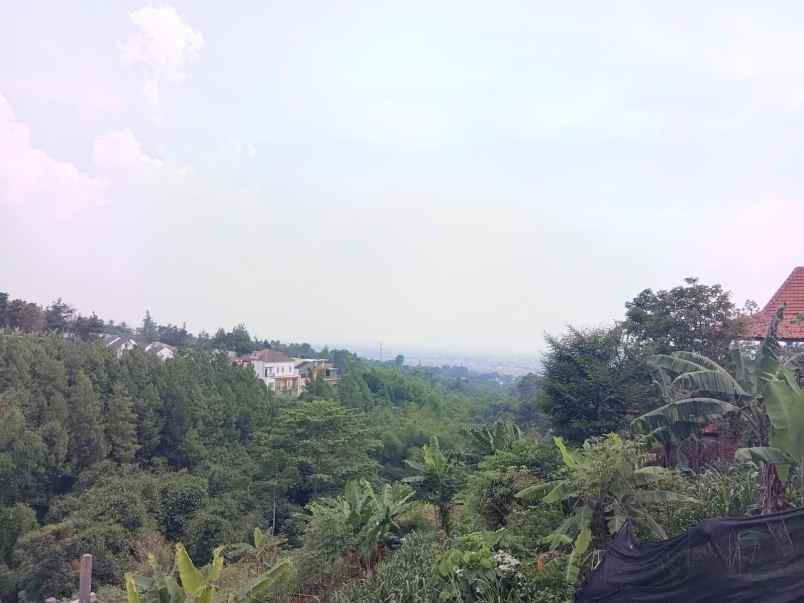 dijual villa cipageran