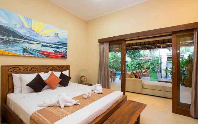 dijual villa dan ruko lokasi seminyak badung bali