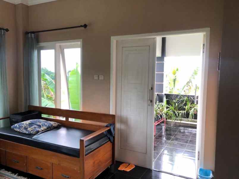 dijual villa eksklusif di batu suasana asri dan sejuk