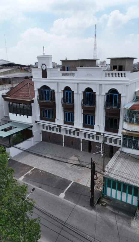 dijual villa jalan bambu 2 sutomo ujung