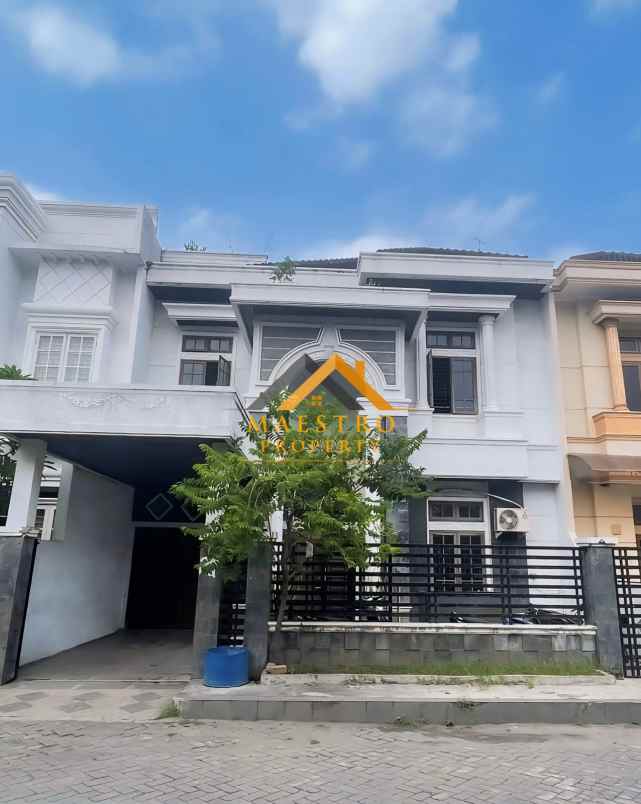 dijual villa komplek cemara asri medan