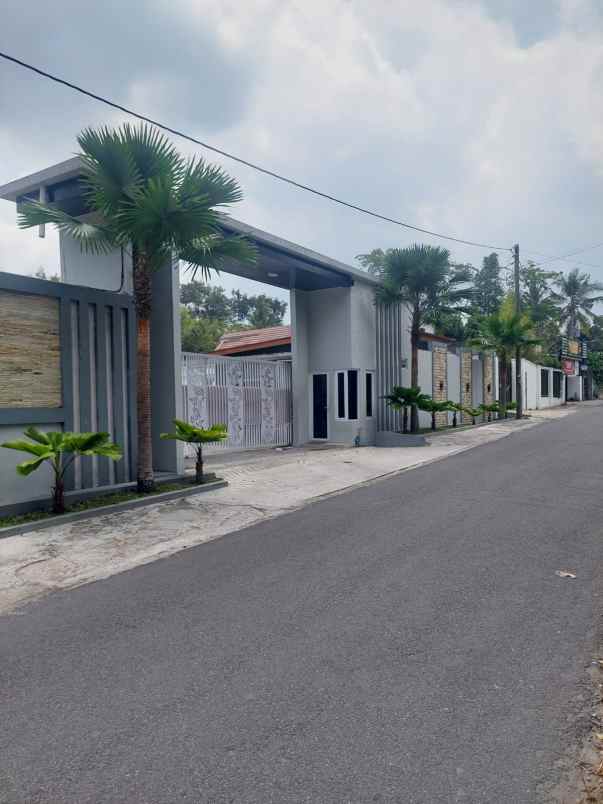 dijual villa losari sukoharjo kec