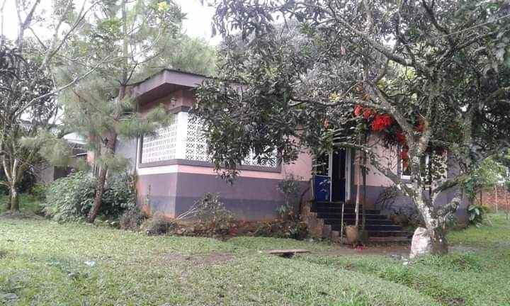 dijual villa sukalarang