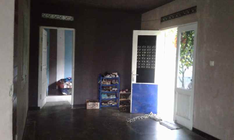 dijual villa sukalarang