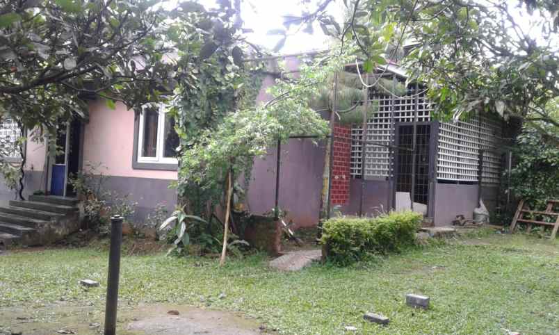 dijual villa sukalarang