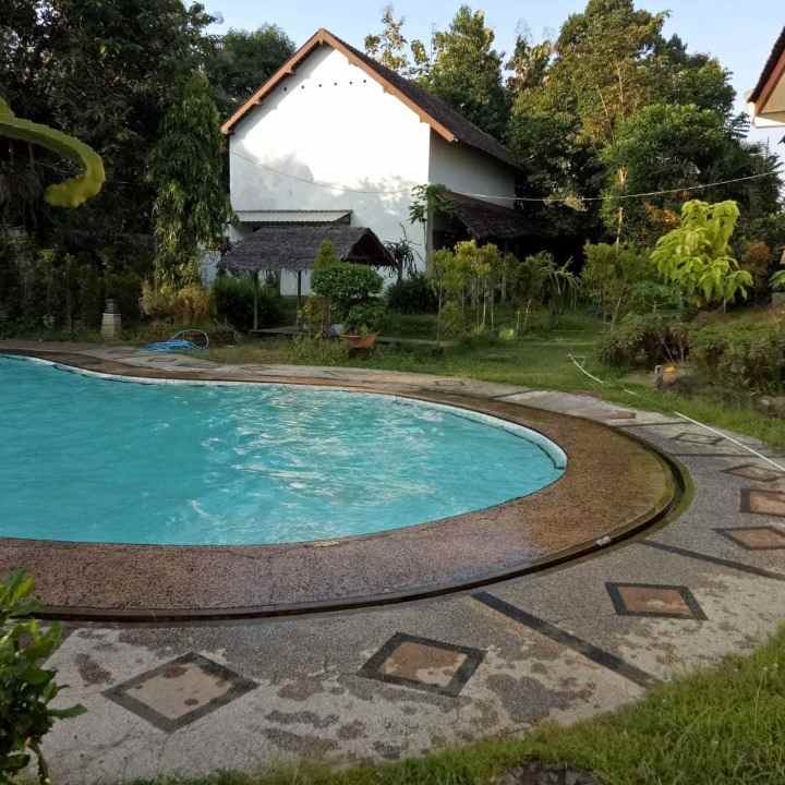 dijual villa tawangrejo