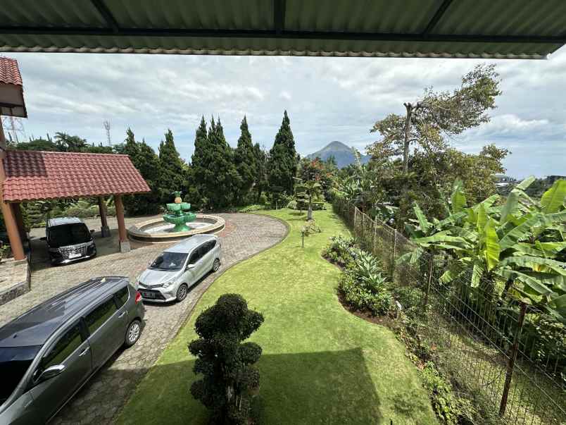 dijual villa villa trawas