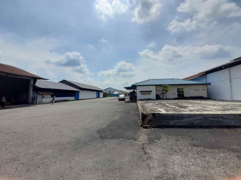 disewakan gudang di medan