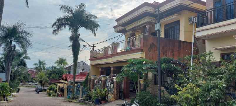 disewakan rumah 6 kamar di balikpapan