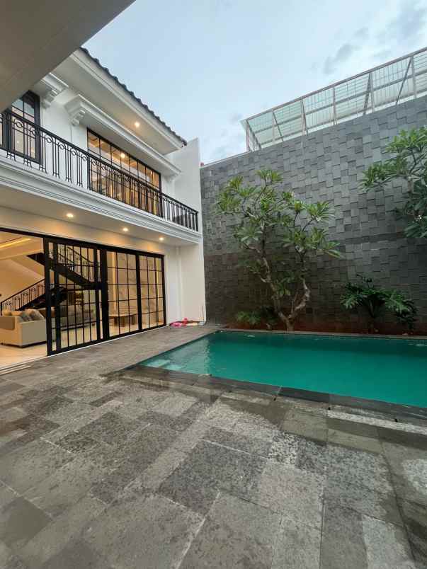 disewakan rumah cluster emerald mansion lippo cikarang