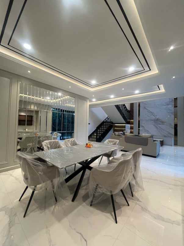 disewakan rumah cluster emerald mansion lippo cikarang