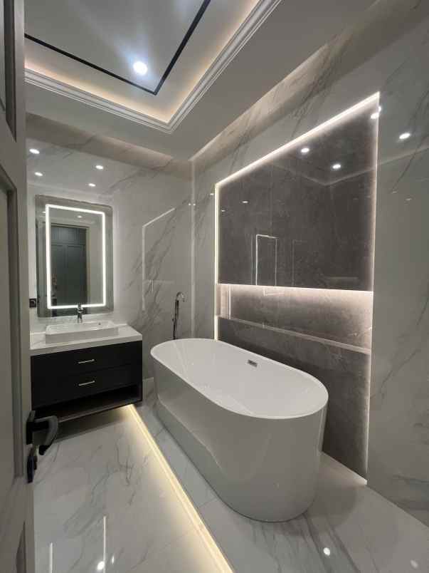 disewakan rumah cluster emerald mansion lippo cikarang