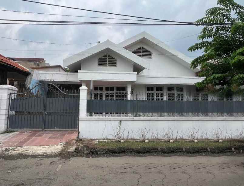 disewakan rumah dharmahusada