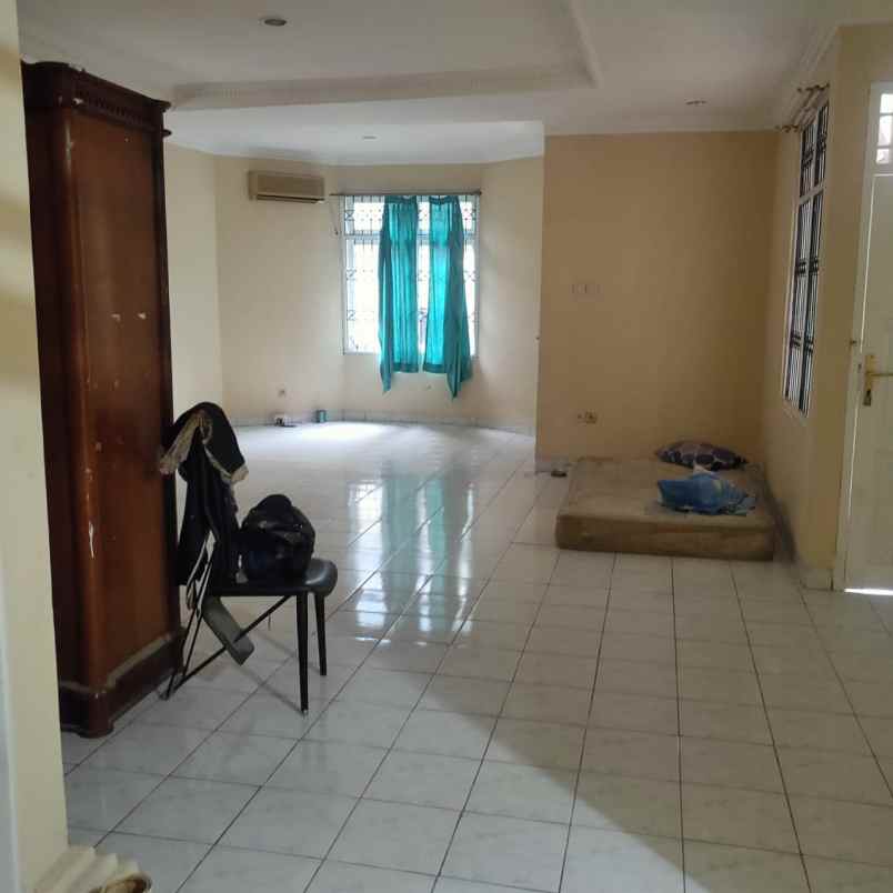 disewakan rumah duren sawit