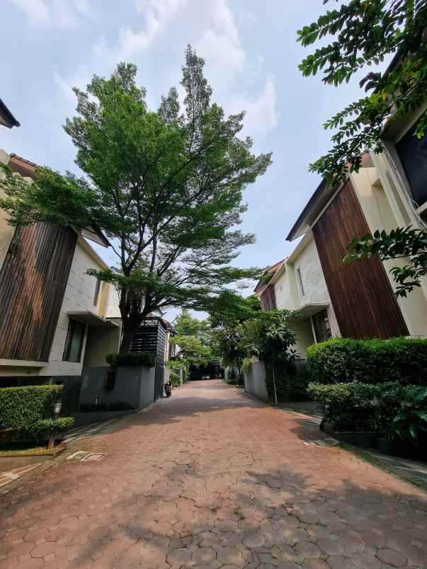 disewakan rumah kemang dalam compound