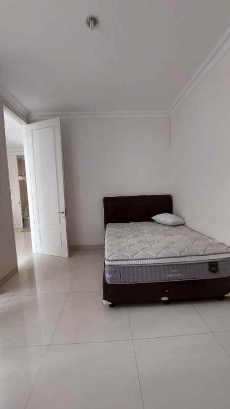 disewakan rumah pakuwon city