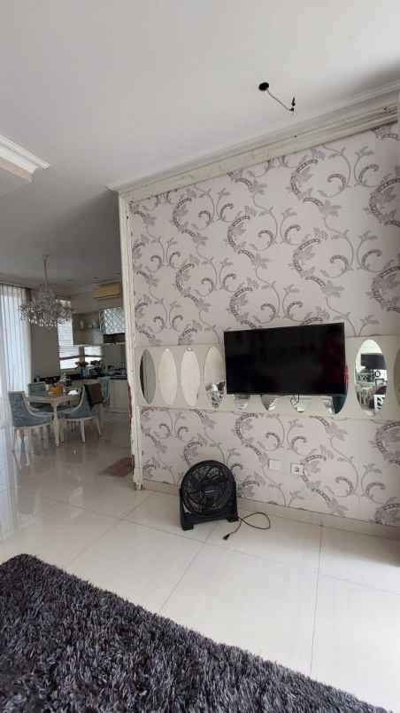 disewakan rumah pakuwon city