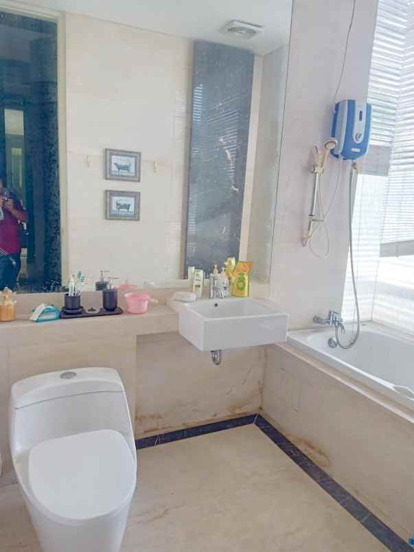 disewakan rumah palm beach pakuwon city