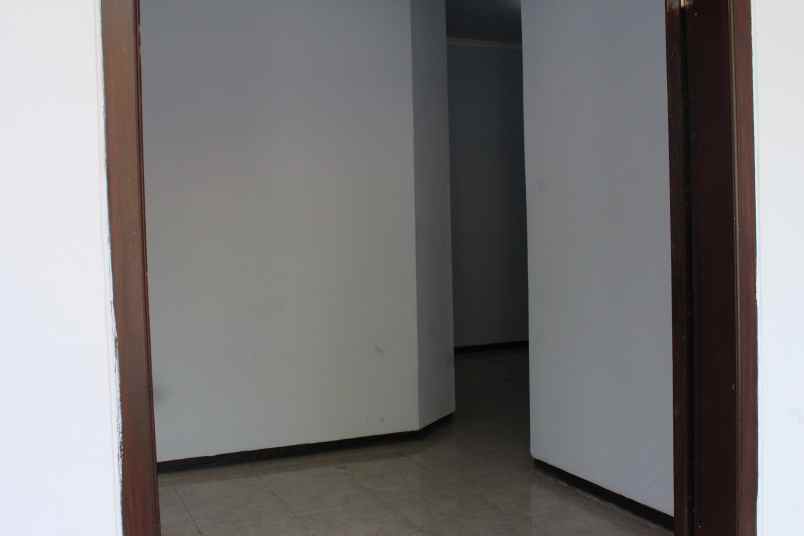 disewakan rumah perumahan brawijaya kel