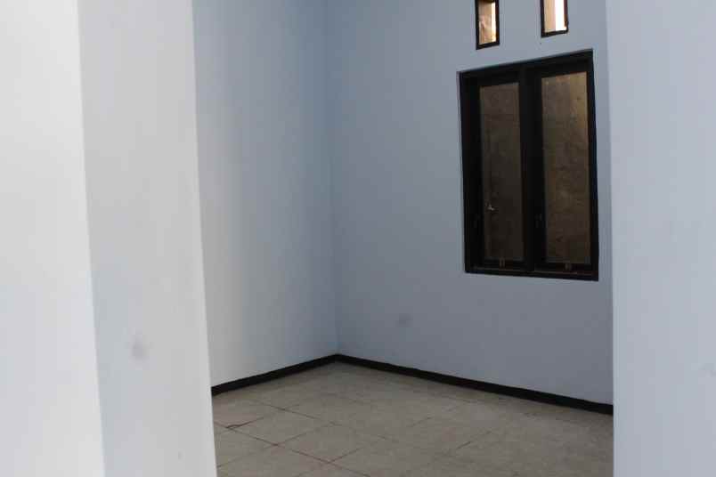 disewakan rumah perumahan brawijaya kel
