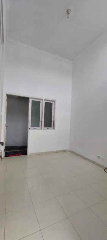 disewakan rumah purimas legian